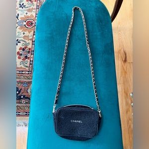 CHANEL Crossbody Bag Black